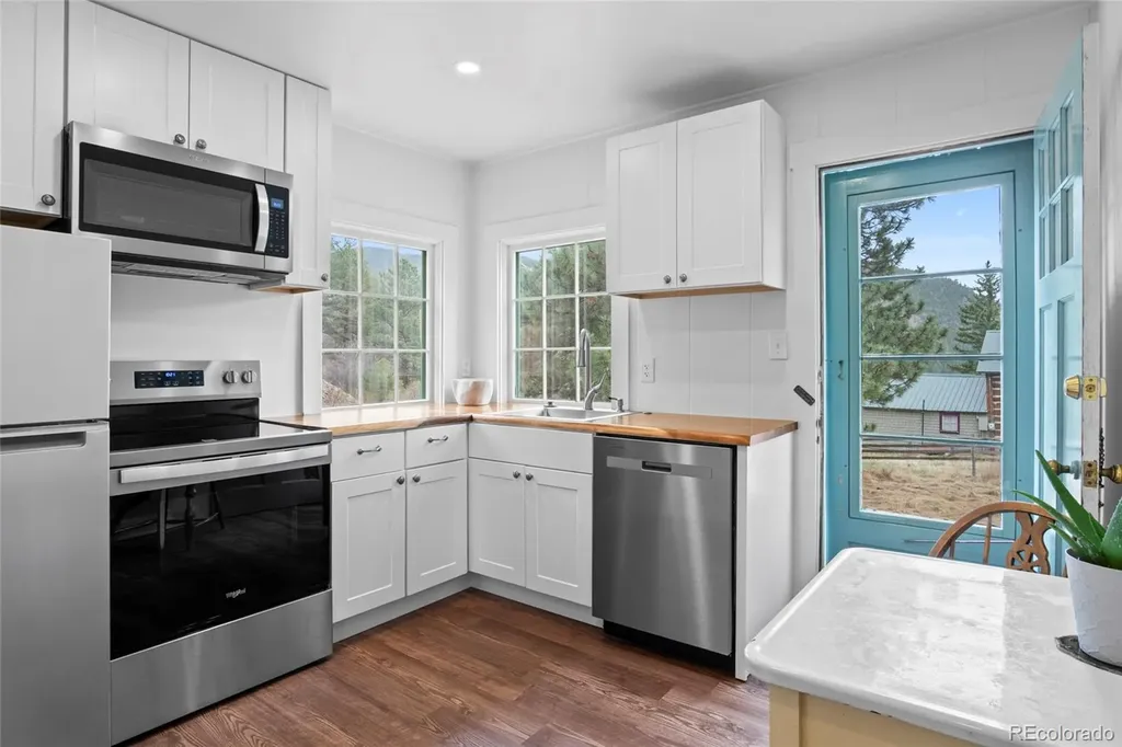 254 N Main Street Empire CO 80438