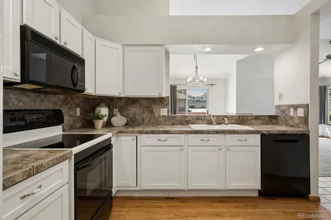 2166 S Troy Way Aurora CO 80014