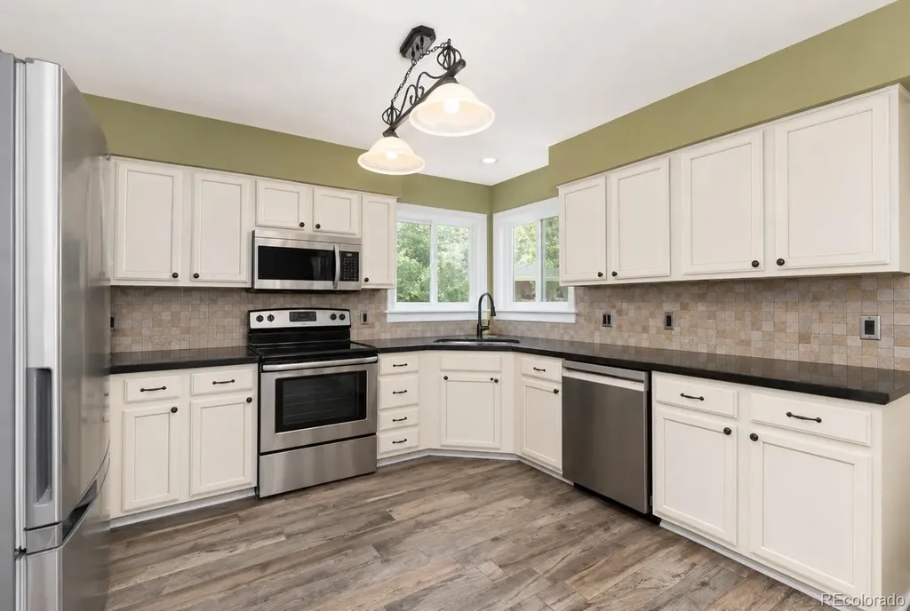 963 Garden Drive Highlands Ranch CO 80126