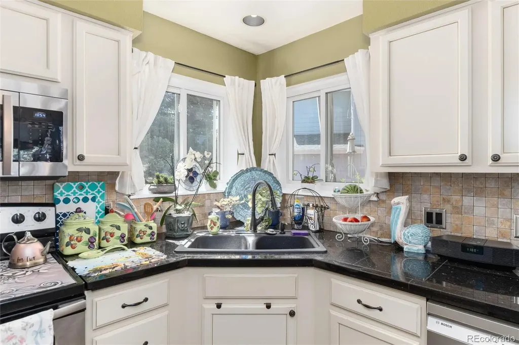 963 Garden Drive Highlands Ranch CO 80126