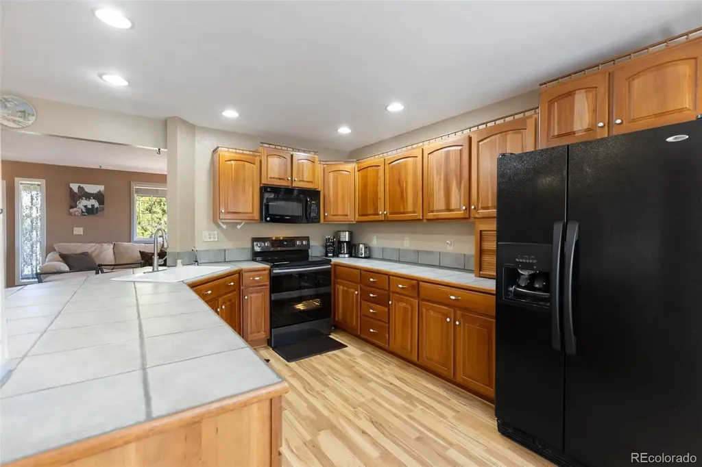 6960 County Road 71 Guffey CO 80820