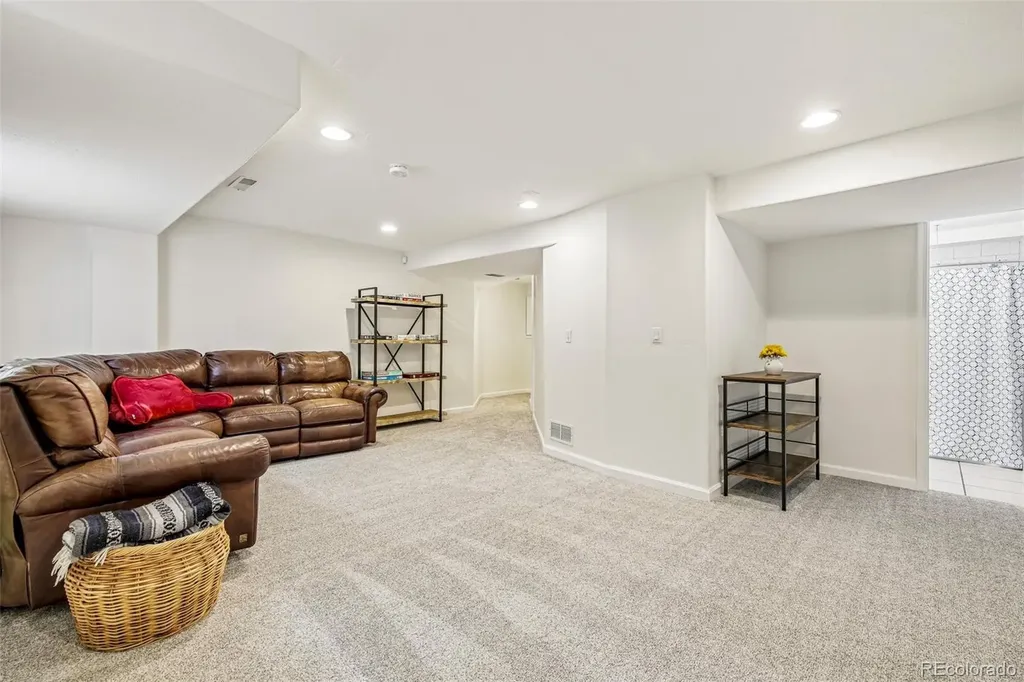 9352 Wheeler Court Littleton CO 80126
