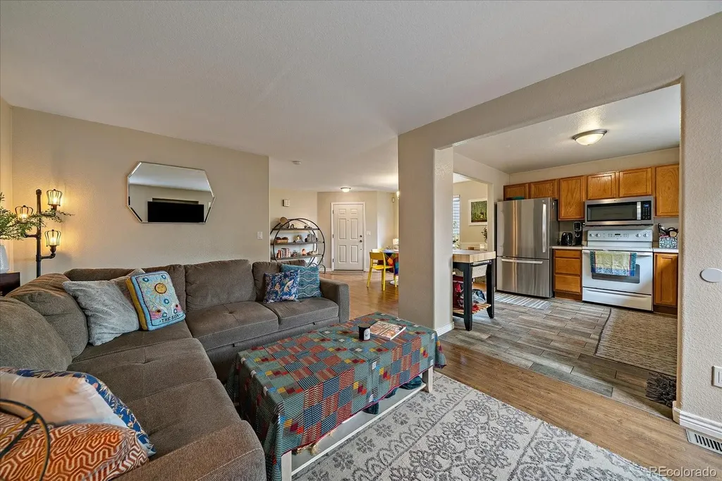 9672 Ironton Street Commerce City CO 80022