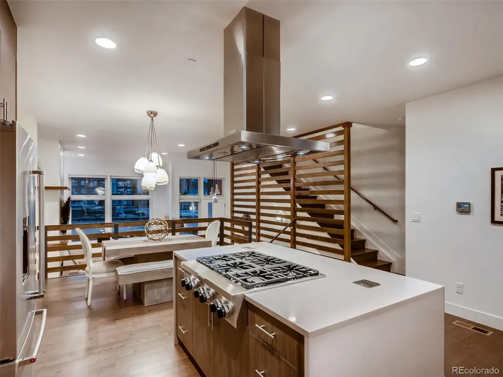 6739 E Lowry Boulevard Denver CO 80230