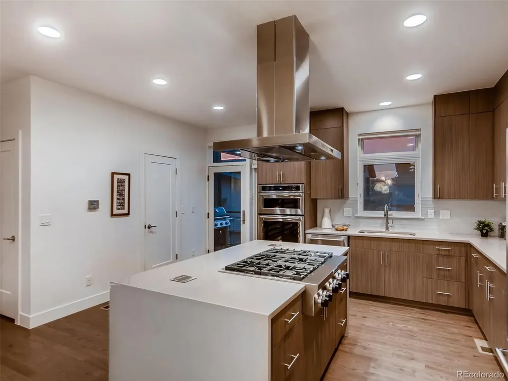 6739 E Lowry Boulevard Denver CO 80230