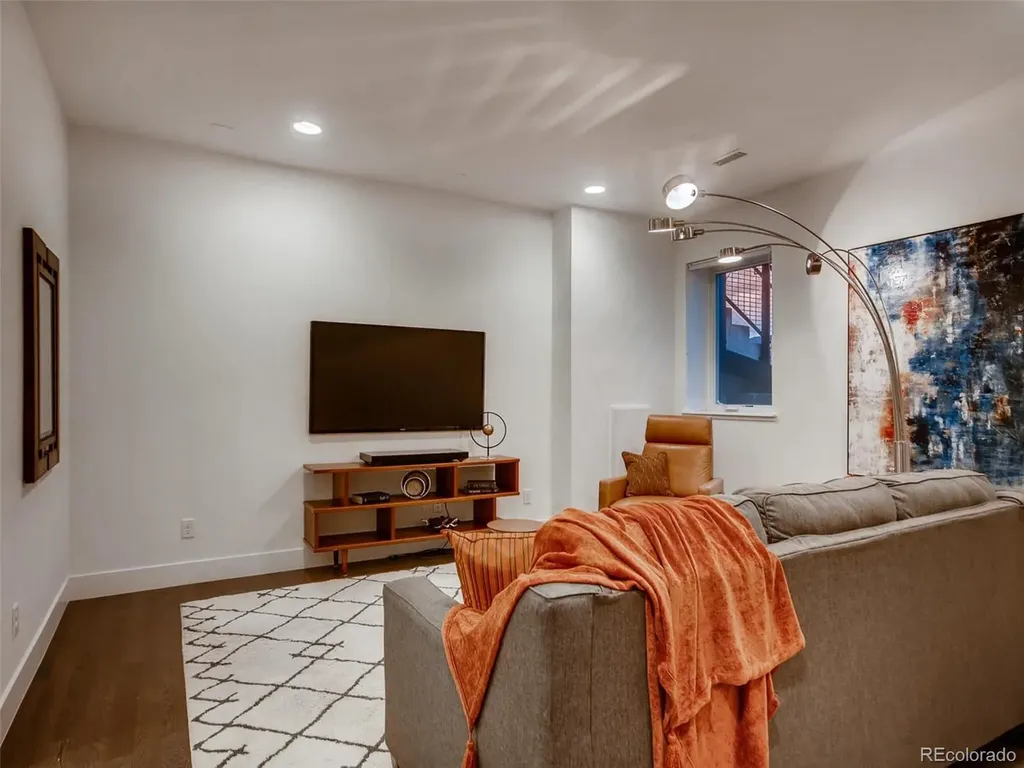 6739 E Lowry Boulevard Denver CO 80230