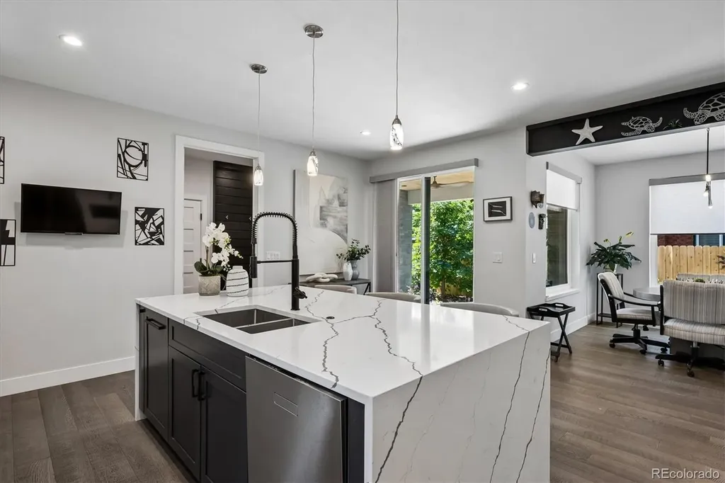 966 Saint Paul Street Denver CO 80206