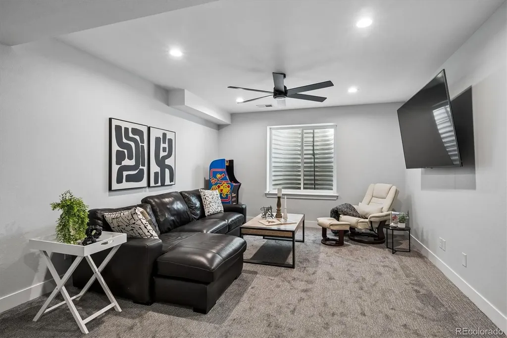 966 Saint Paul Street Denver CO 80206