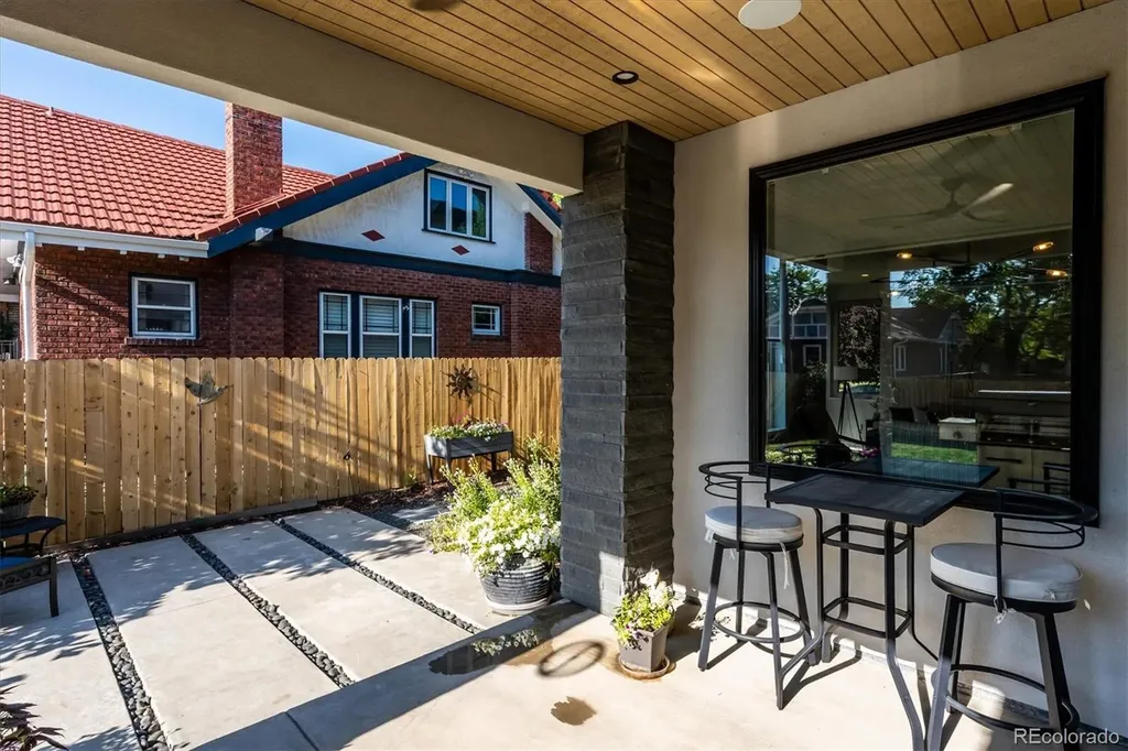 966 Saint Paul Street Denver CO 80206