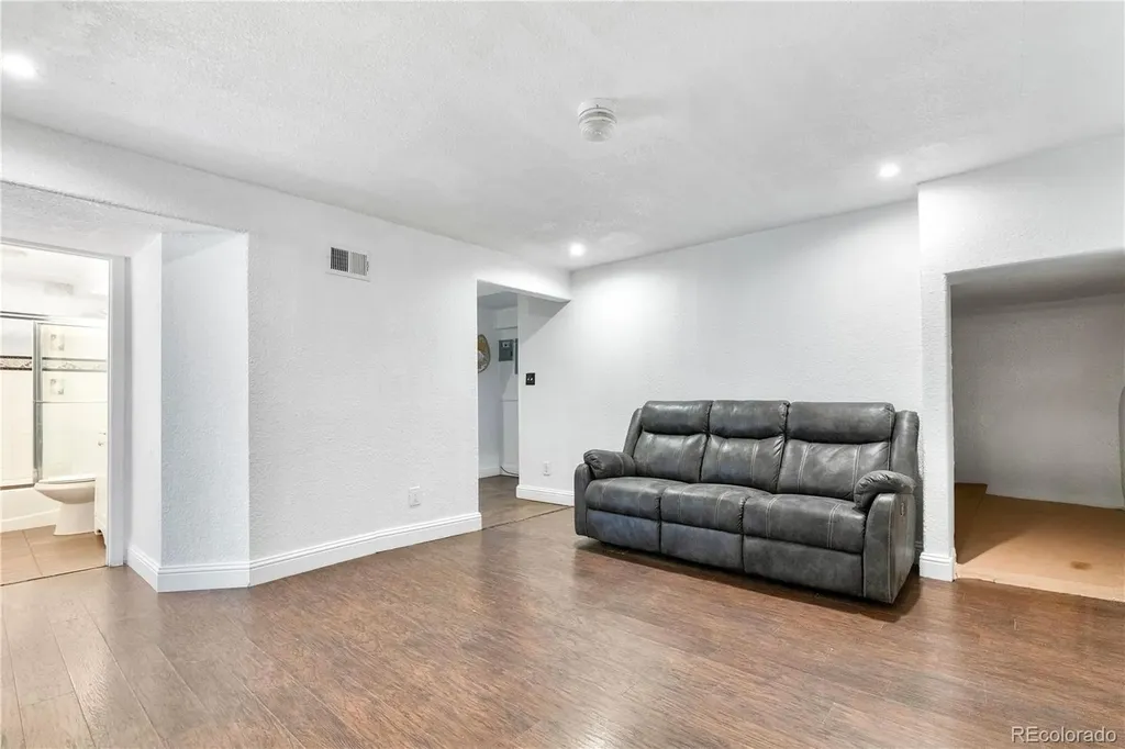 4501 W Alaska Place Denver CO 80219