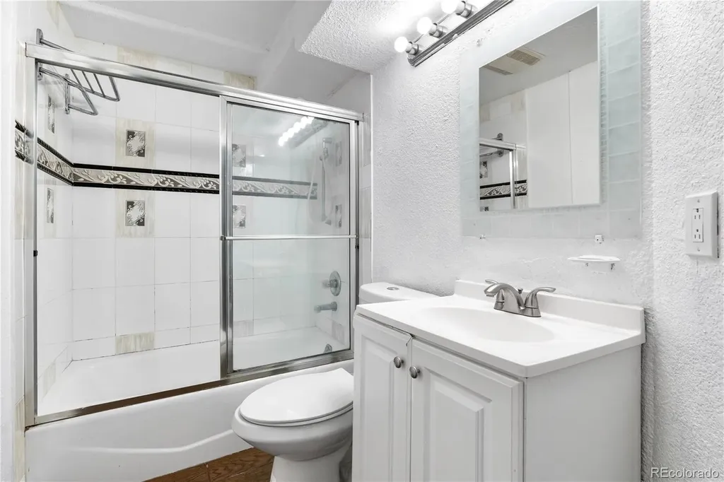 4501 W Alaska Place Denver CO 80219