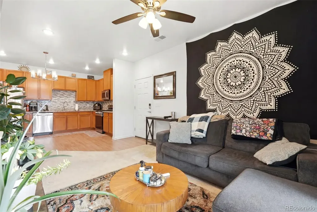 1861 S Dunkirk Street Aurora CO 80017