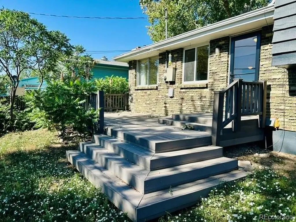 6856 Quay Court Arvada CO 80003