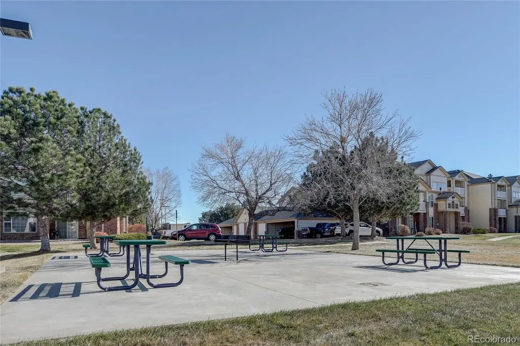5756 N Genoa Way Aurora CO 80019