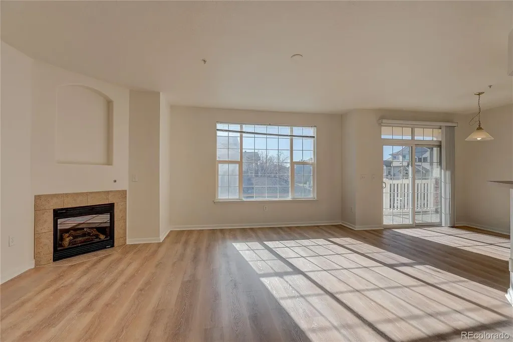 5756 N Genoa Way Aurora CO 80019