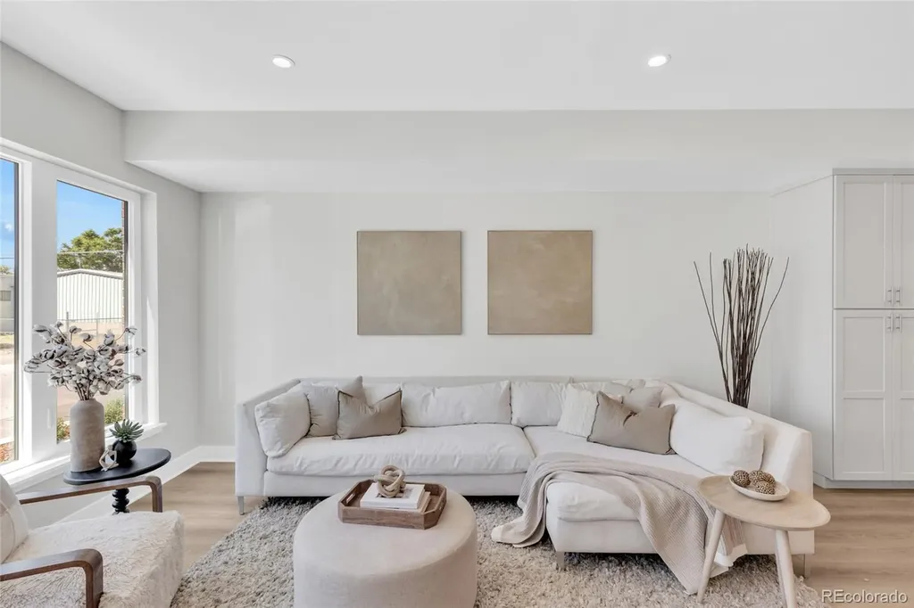 341 W Warren Avenue Denver CO 80233