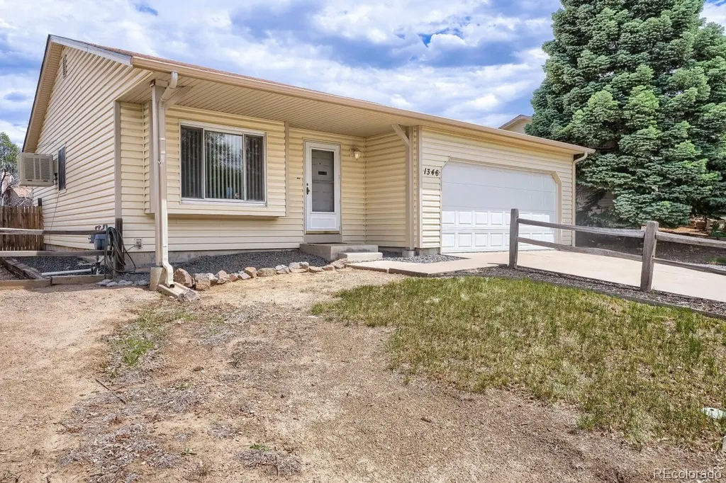 1346 S Bahama Street Aurora CO 80017