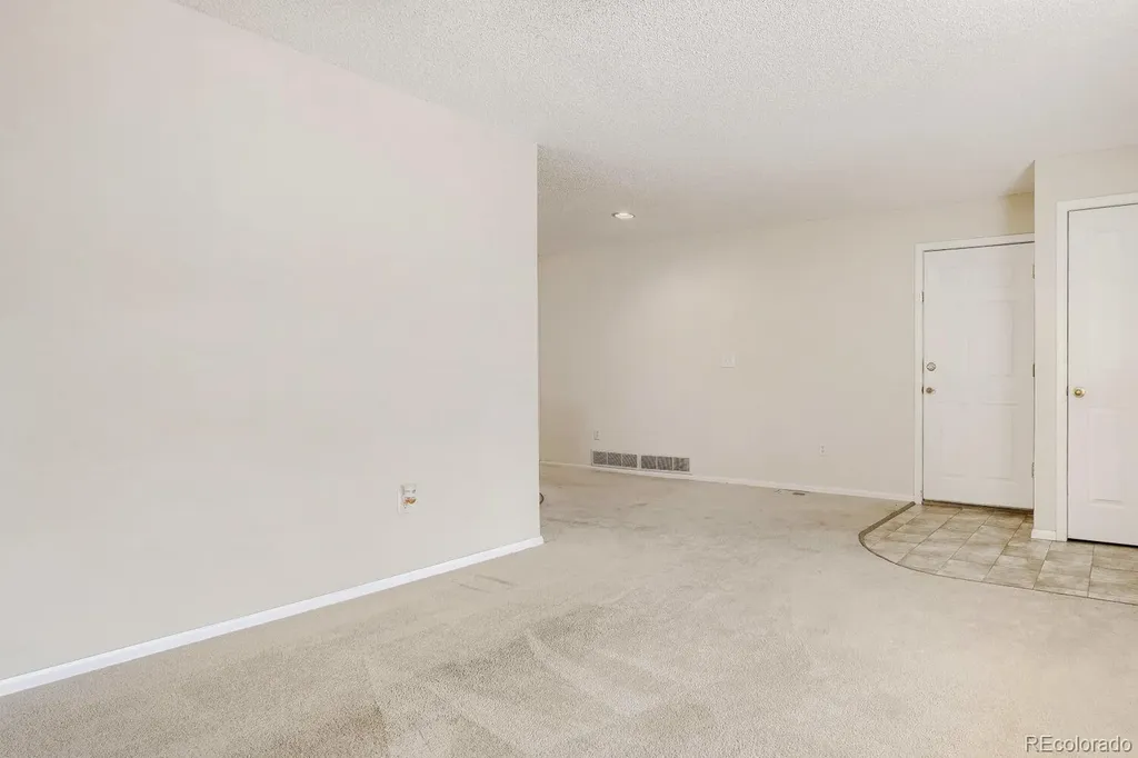 1346 S Bahama Street Aurora CO 80017