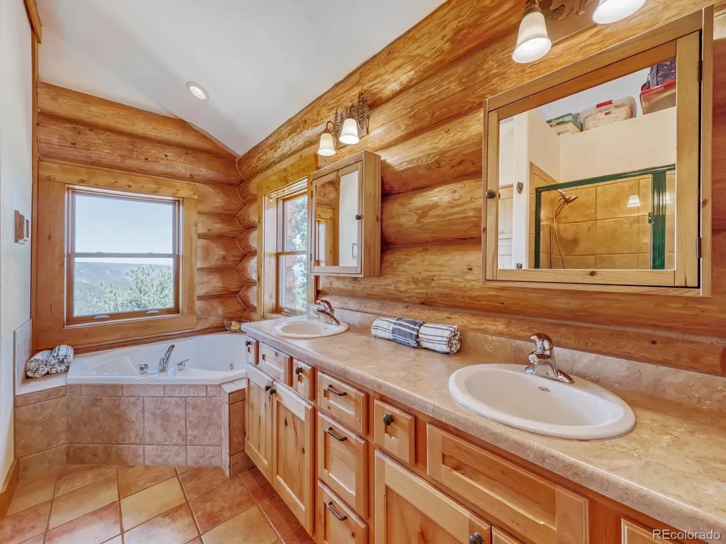 13035 Deer Ridge Way Larkspur CO 80118