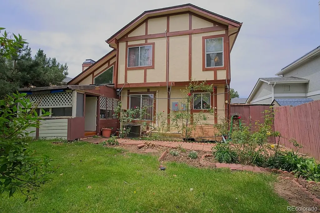 4374 Sable Street Denver CO 80239
