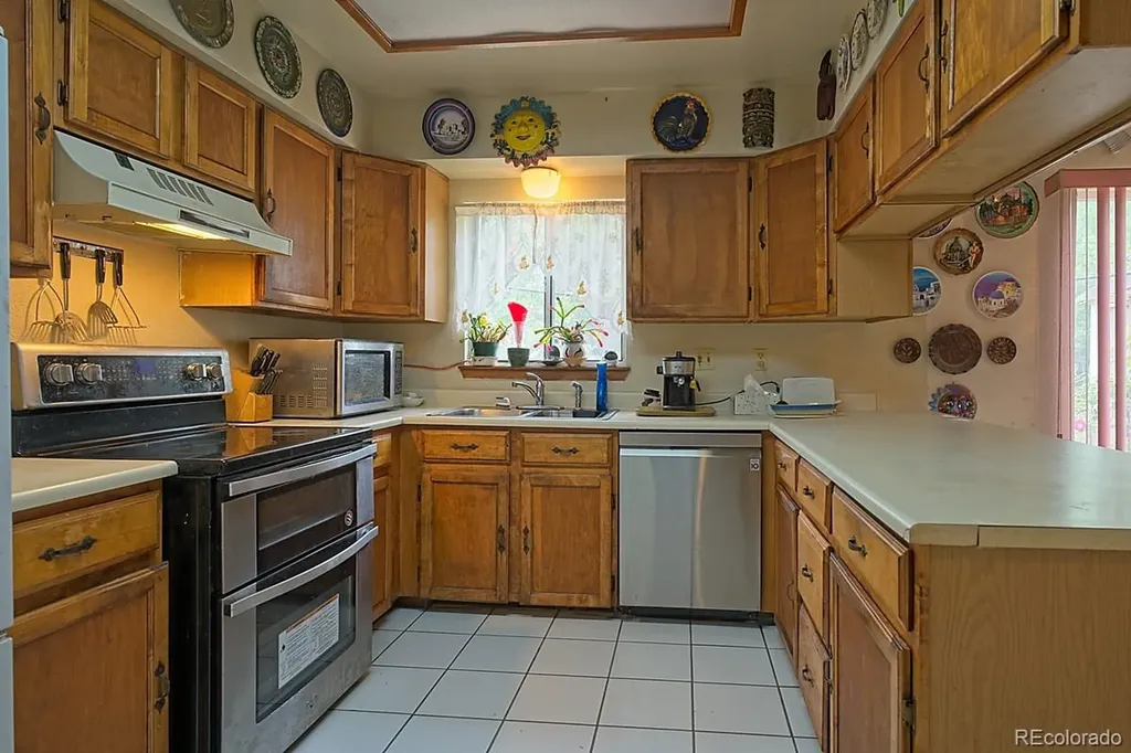 4374 Sable Street Denver CO 80239