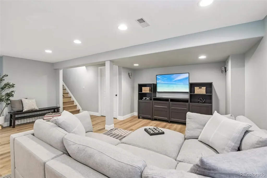 7230 S Hudson Way Centennial CO 80122