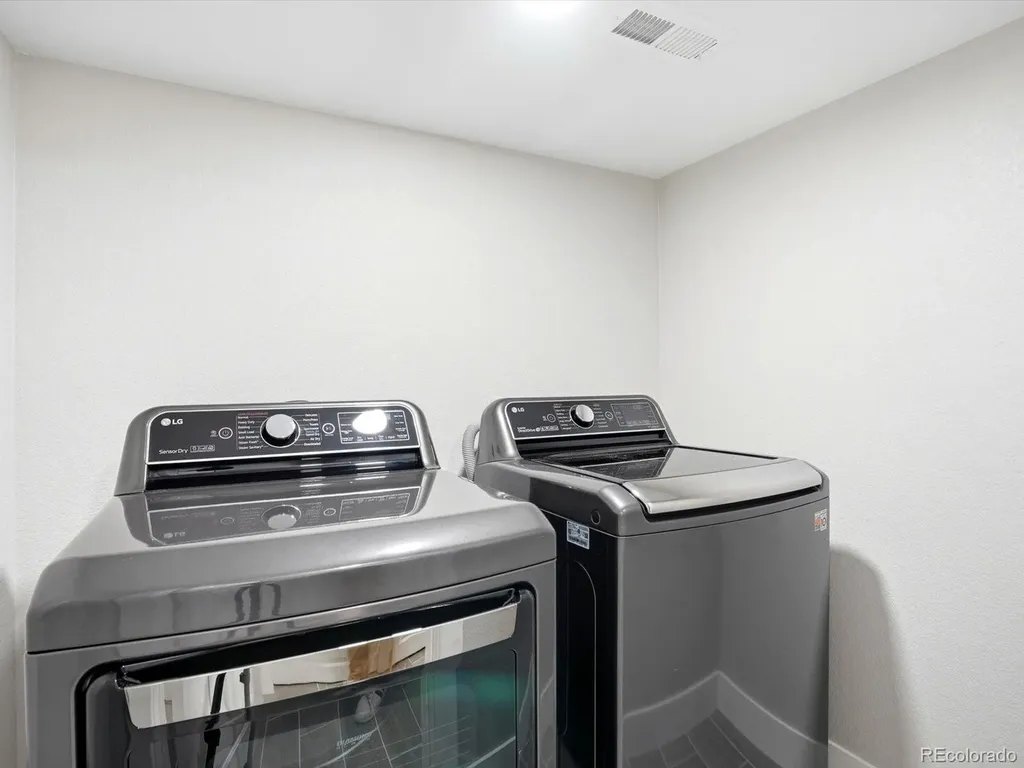 1069 S Lewiston Way Aurora CO 80017