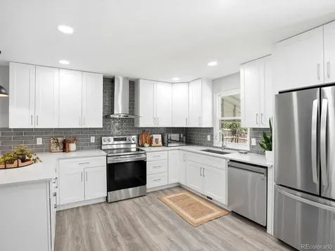 1069 S Lewiston Way Aurora CO 80017