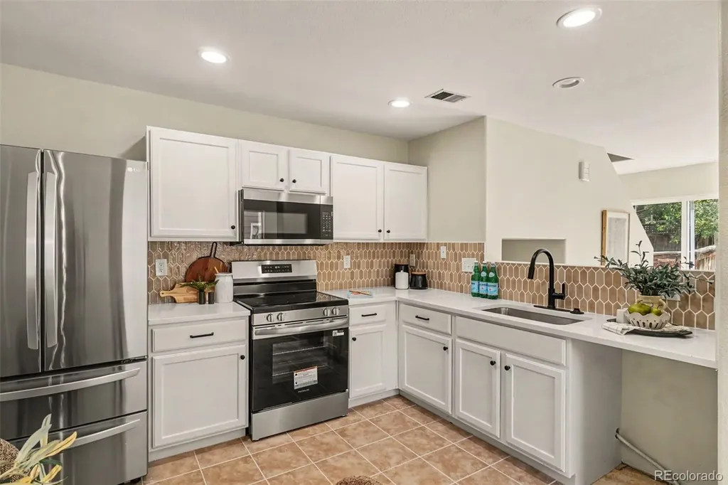 864 Mockingbird Lane Brighton CO 80601