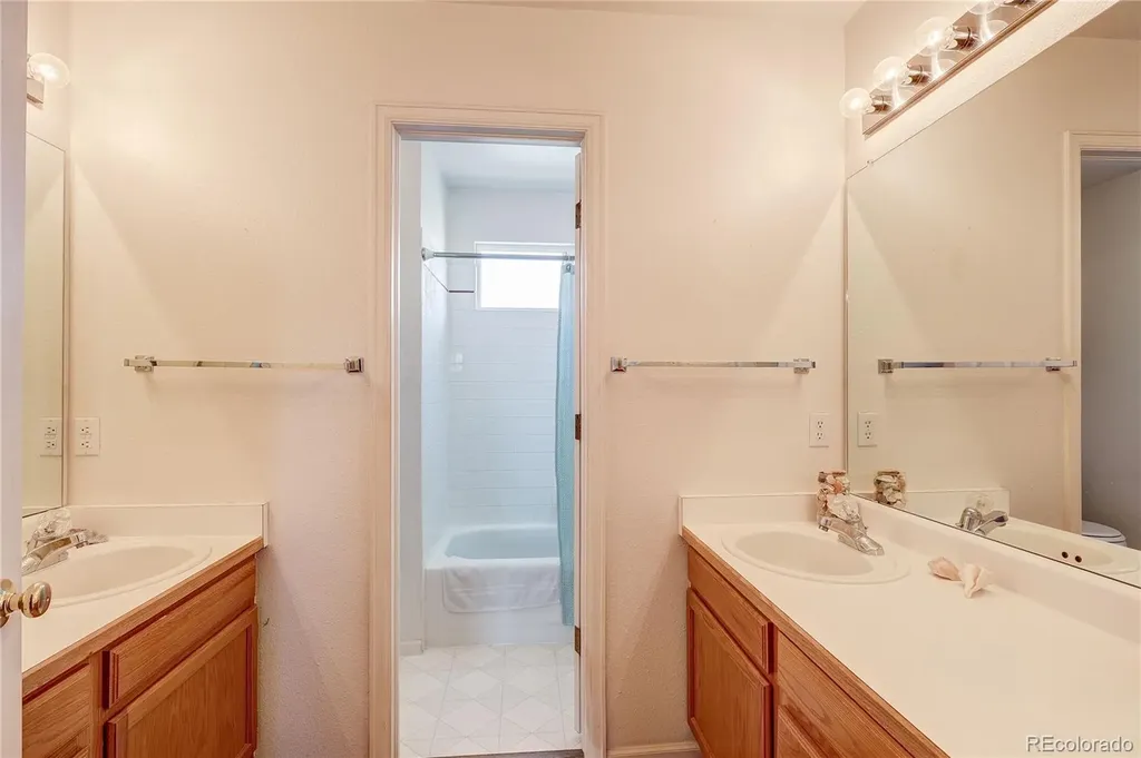 2663 S Howell Street Lakewood CO 80228