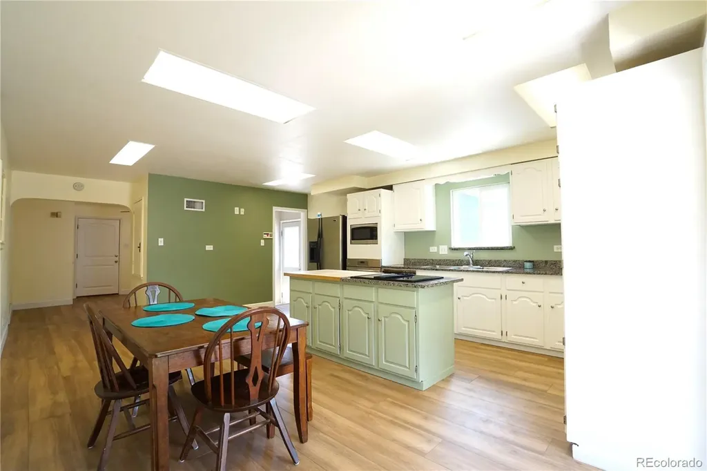 4651 S Washington Street Englewood CO 80113