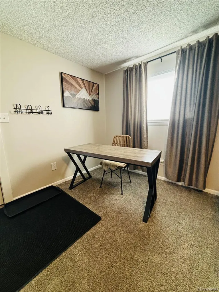 822 Geneva Street Aurora CO 80010