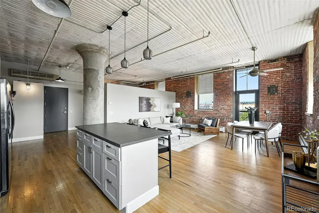2261 Blake Street Denver CO 80205