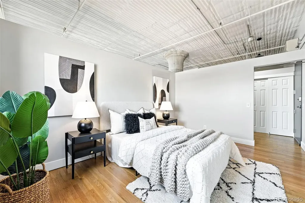 2261 Blake Street Denver CO 80205