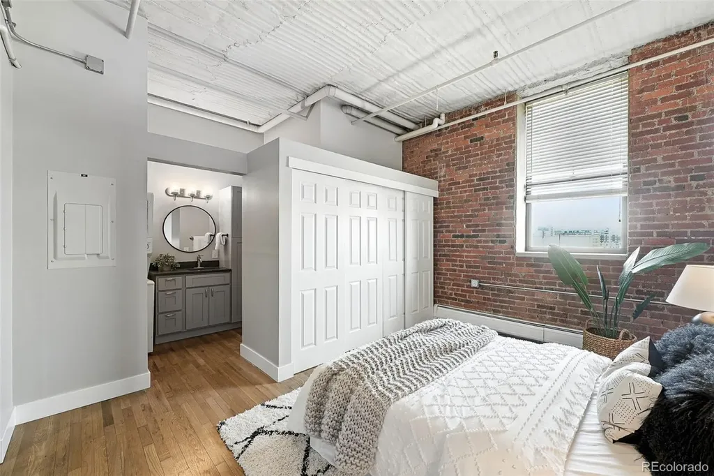 2261 Blake Street Denver CO 80205