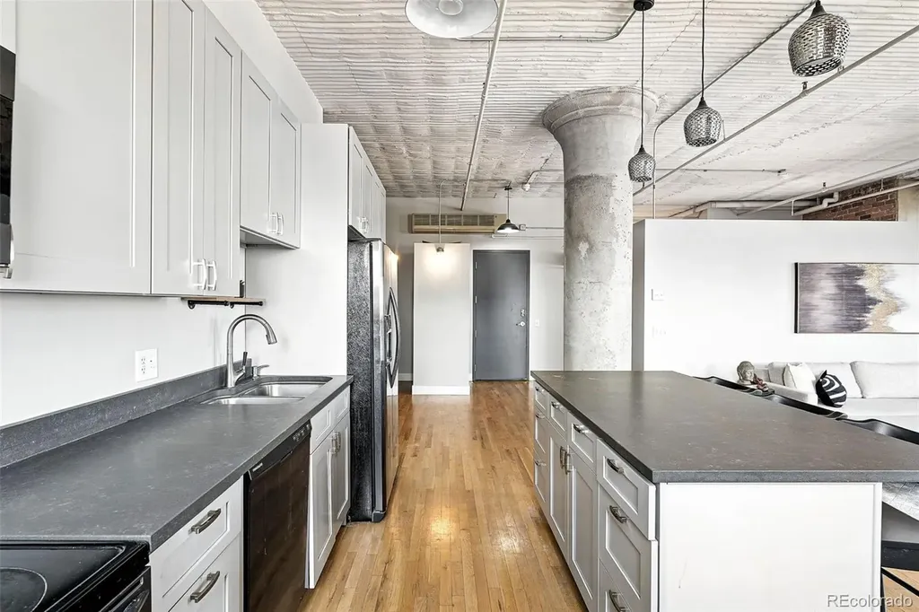 2261 Blake Street Denver CO 80205