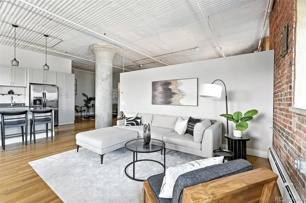2261 Blake Street Denver CO 80205