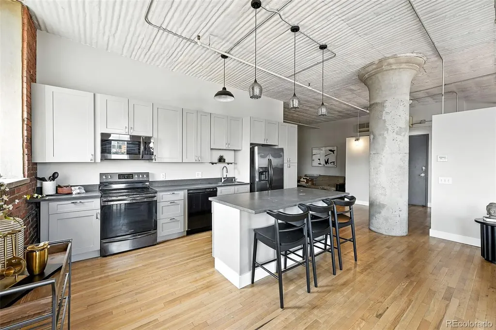 2261 Blake Street Denver CO 80205