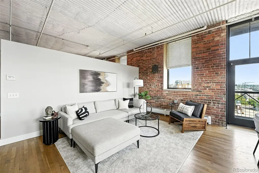 2261 Blake Street Denver CO 80205