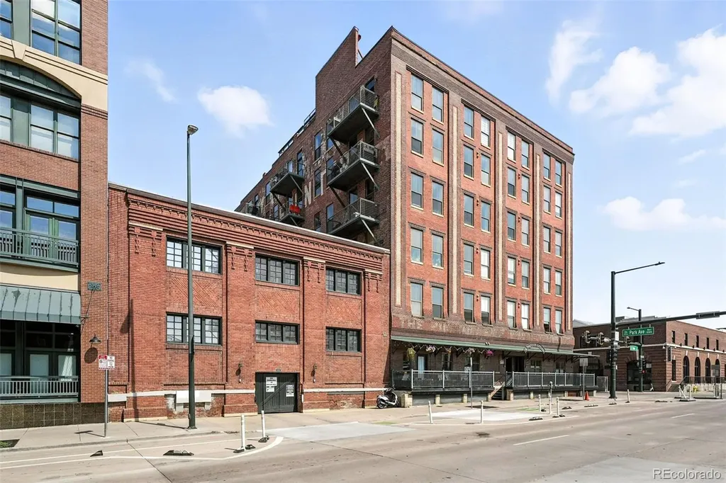 2261 Blake Street Denver CO 80205