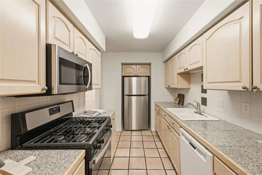 563 Ridgeview Drive Louisville CO 80027