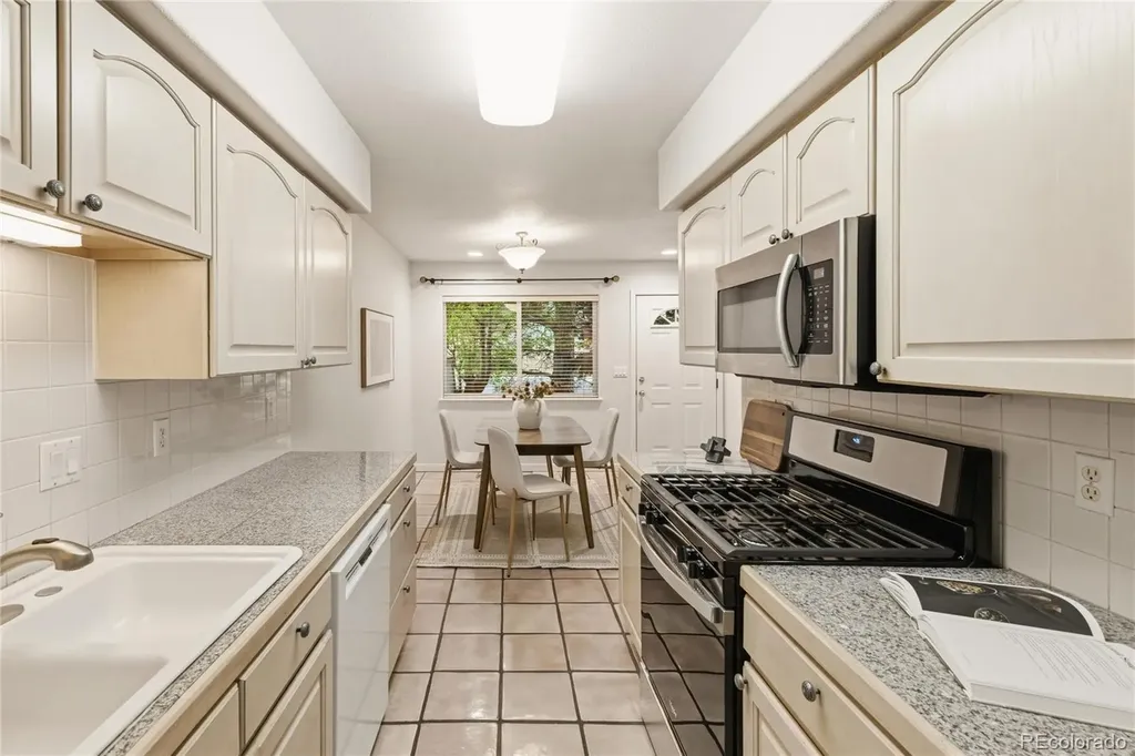 563 Ridgeview Drive Louisville CO 80027