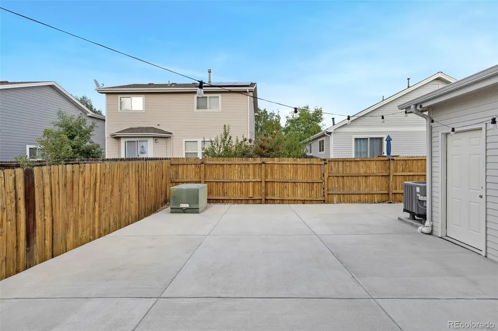 3688 Dexter Court Denver CO 80207