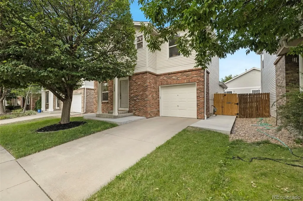 3688 Dexter Court Denver CO 80207