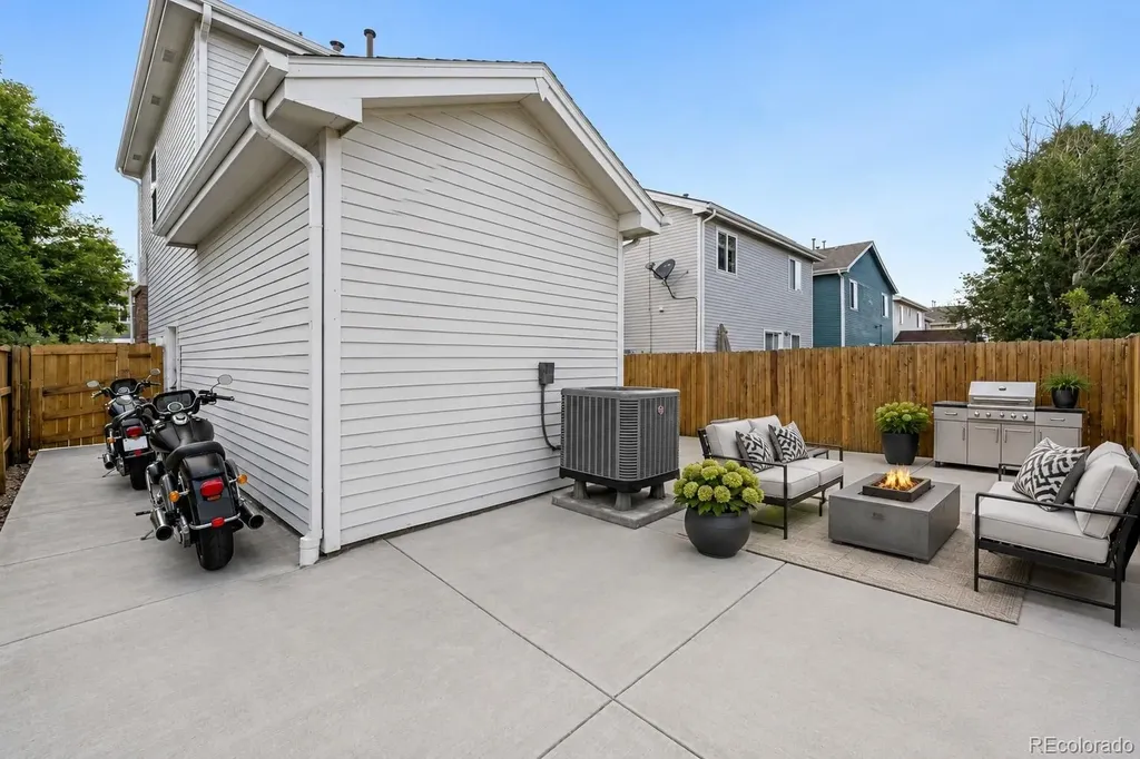 3688 Dexter Court Denver CO 80207