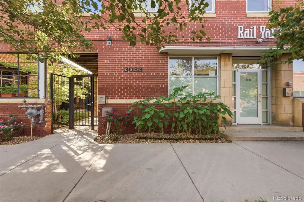 3033 Blake Street Denver CO 80205