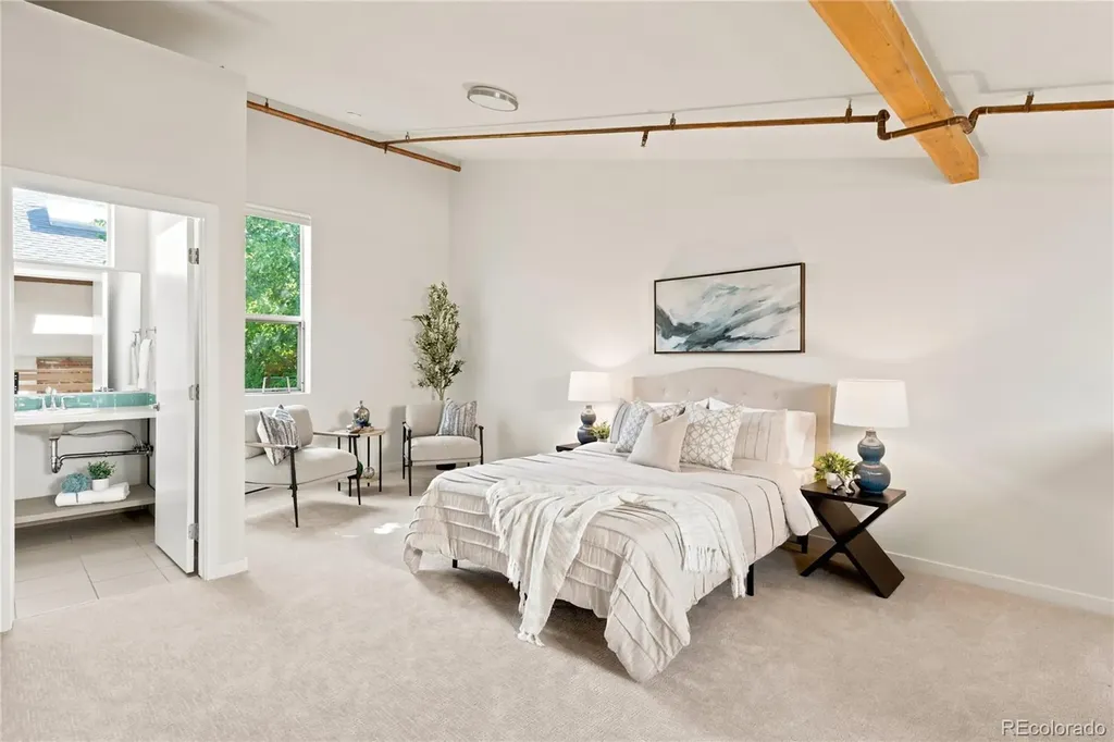 3033 Blake Street Denver CO 80205