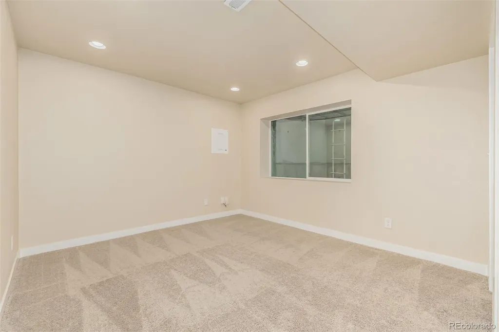 6737 Alan Drive Denver CO 80221