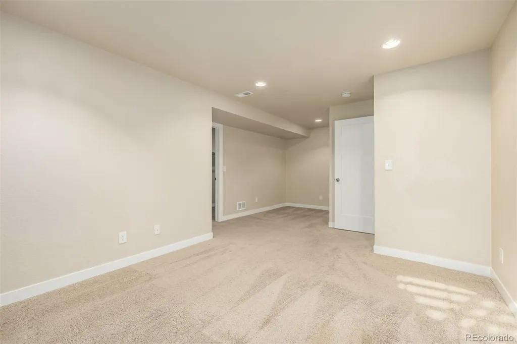 6737 Alan Drive Denver CO 80221