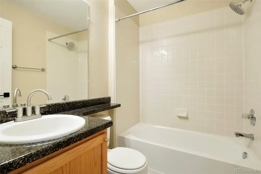 1039 S Walden Way Aurora CO 80017
